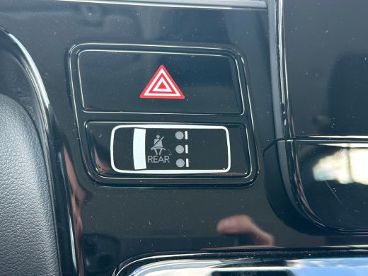 Hyundai Staria Dubbel Cabine UNIEK! | Dubbele Cabine | Trekhaak 1500 KG Trekgewicht | Navigatie | Airco Automati... ActivLease financial lease