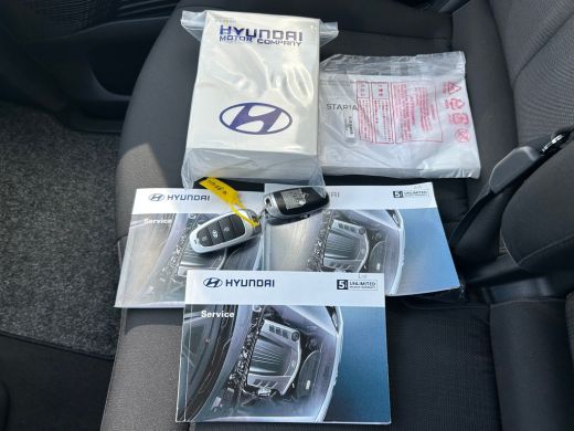 Hyundai Staria Dubbel Cabine UNIEK! | Dubbele Cabine | Trekhaak 1500 KG Trekgewicht | Navigatie | Airco Automati... ActivLease financial lease