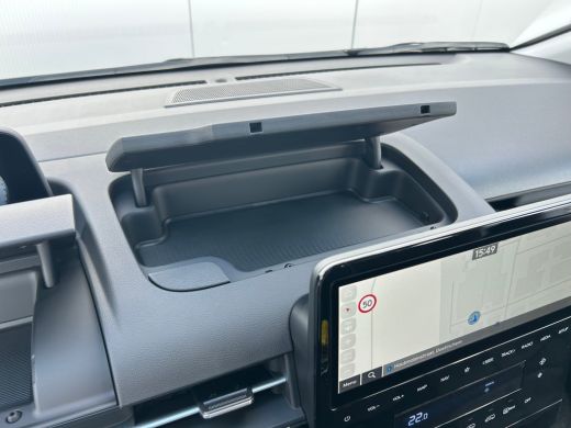 Hyundai Staria Dubbel Cabine UNIEK! | Dubbele Cabine | Trekhaak 1500 KG Trekgewicht | Navigatie | Airco Automati... ActivLease financial lease