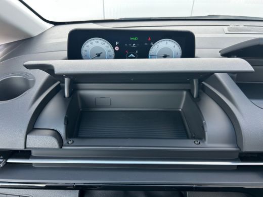 Hyundai Staria Dubbel Cabine UNIEK! | Dubbele Cabine | Trekhaak 1500 KG Trekgewicht | Navigatie | Airco Automati... ActivLease financial lease