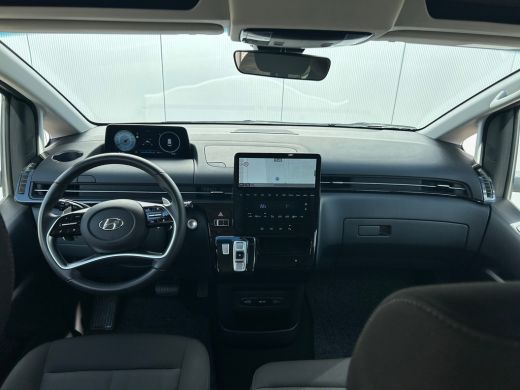 Hyundai Staria Dubbel Cabine UNIEK! | Dubbele Cabine | Trekhaak 1500 KG Trekgewicht | Navigatie | Airco Automati... ActivLease financial lease