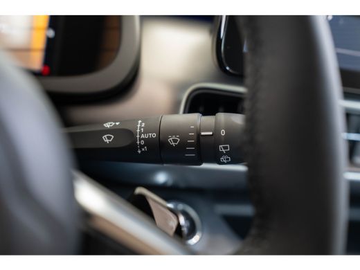Jeep Avenger 1.2 e-Hybrid Summit | Tot 8 Jaar Garantie | Navigatie | Camera | El. Achterklep | Climate Control... ActivLease financial lease