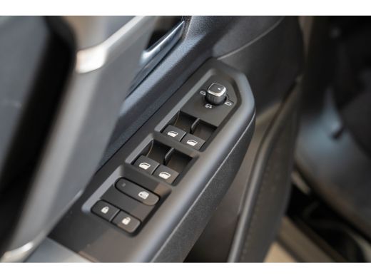 Jeep Compass 1.6 e-Hybrid Plug-In First Edition | Tot 8 Jaar Garantie | Lederen Bekleding | Schuif-Kanteldak |... ActivLease financial lease