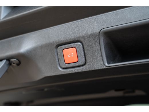 Jeep Compass First Edition 74 kWh | Trekhaak | Navigatie | 360gr Camera | Keyless | All-Season Banden | Apple ... ActivLease financial lease