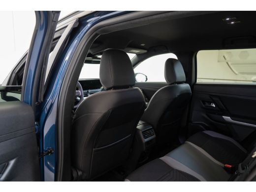 Jeep Compass First Edition 74 kWh | Trekhaak | Navigatie | 360gr Camera | Keyless | All-Season Banden | Apple ... ActivLease financial lease