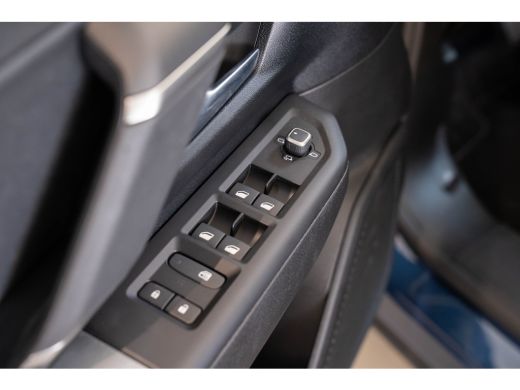 Jeep Compass First Edition 74 kWh | Trekhaak | Navigatie | 360gr Camera | Keyless | All-Season Banden | Apple ... ActivLease financial lease