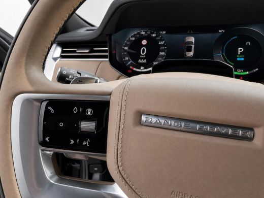 Land Rover Range Rover 3.0 P460e HSE PHEV | 23INCH lichtmetalen velgen | Electrische trekhaak | Panorama | Geheel rijkla... ActivLease financial lease