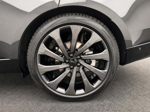Land Rover Range Rover 3.0 P460e HSE PHEV | 23INCH lichtmetalen velgen | Electrische trekhaak | Panorama | Geheel rijkla... ActivLease financial lease