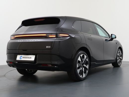 Leapmotor B05 ProMax Design 67.1 kWh | &euro;1500,- korting !! | Vanaf &euro;429,- Private Lease per maand ! | Achteruitr... ActivLease financial lease