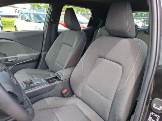 Lexus LBX 1.5 Business Line 2WD | CarPlay | Cruise Adpt. | Camera | ActivLease financial lease