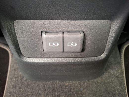 Lexus LBX 1.5 Business Line 2WD | CarPlay | Cruise Adpt. | Camera | ActivLease financial lease
