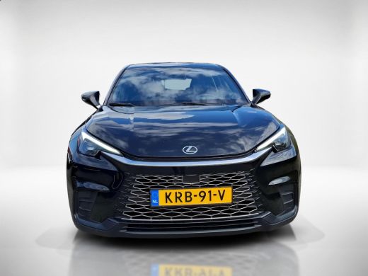 Lexus LBX 1.5 Business Line 2WD | CarPlay | Cruise Adpt. | Camera | ActivLease financial lease