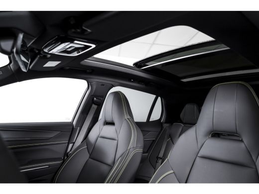 Lynk & Co 01 1.5 PHEV 276 PK More | Afn. Trekhaak | S/K-panodak | Dig. Cockpit | Stoel-+Stuurverw. | 360 Camer... ActivLease financial lease