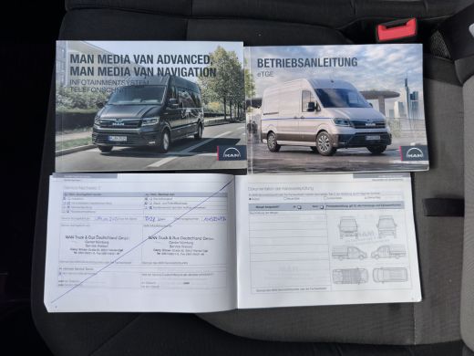 MAN eTGE Basis 36 kWh L3 H3 (2-Fase) {SoH-88%} Aut. *HEATPUMP | NAVI-FULLMAP | AIRCO | CRUISE | CAMERA | H... ActivLease financial lease