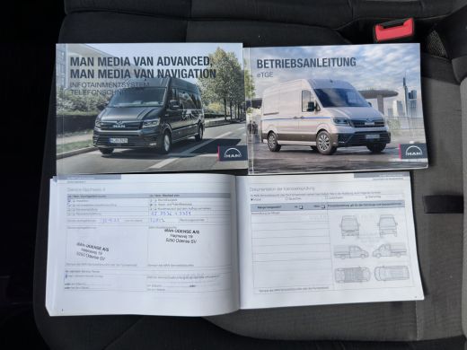 MAN eTGE Basis 36 kWh L3 H3 (2-Fase) {SoH-88%} Aut. *HEATPUMP | NAVI-FULLMAP | AIRCO | CRUISE | CAMERA | H... ActivLease financial lease