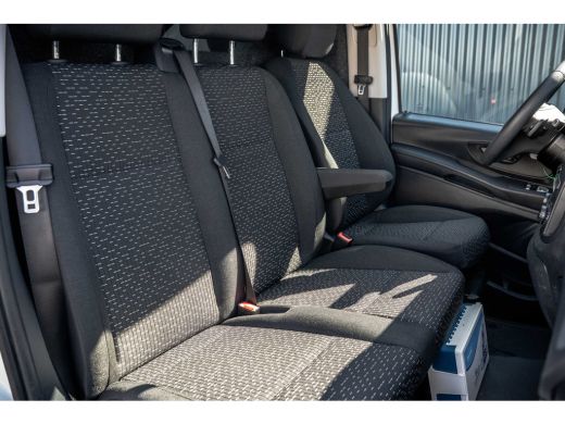 Mercedes-Benz eVito | 90KWH | WLPT 367KM | Volledig Elektrisch | SOH 97.5% | Camera | Navi | Stoelverw. | Airco | 3-Zits ActivLease financial lease