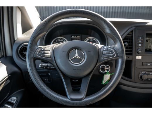 Mercedes-Benz eVito | 90KWH | WLPT 367KM | Volledig Elektrisch | SOH 97.5% | Camera | Navi | Stoelverw. | Airco | 3-Zits ActivLease financial lease