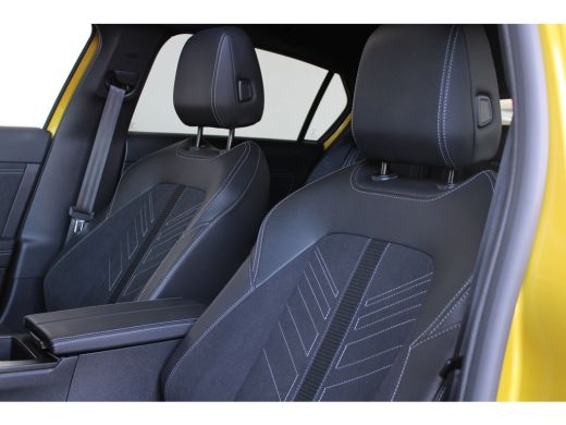 Opel Astra Electric 58 kWh Ultimate | SOH 98% | Warmtepomp | Schuif-kanteldak | Matrix LED | Suede bekleding | ActivLease financial lease