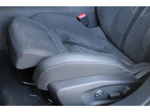 Opel Astra Electric 58 kWh Ultimate | SOH 98% | Warmtepomp | Schuif-kanteldak | Matrix LED | Suede bekleding | ActivLease financial lease