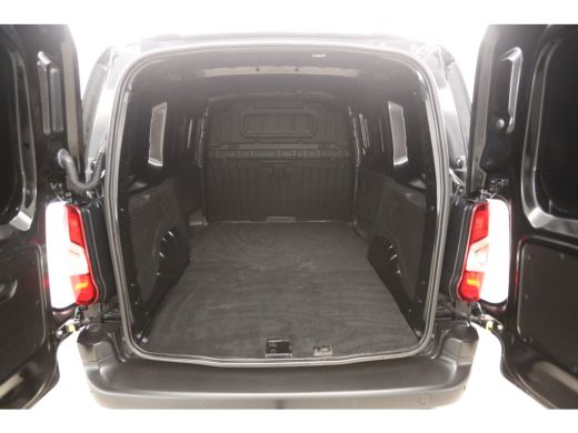 Opel Combo 1.5D 102PK | Airco | Cruise | Carplay | Trekhaak | Navi | Parkeersensoren ActivLease financial lease