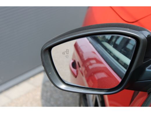 Opel Corsa 1.2 Turbo Hybrid Yes | Automaat | Navi by app | Camera | Apple Carplay | Stoelverwarming | Parkee... ActivLease financial lease