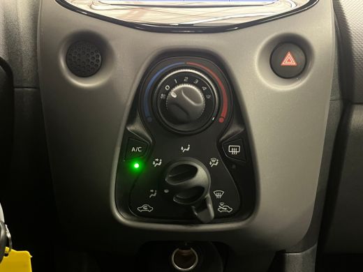 Peugeot 108 1.0 e-VTi Active Camera | Carplay | Airco | Bleutooth | Centrale Vergrendeling | LED Dagrij | Ele... ActivLease financial lease