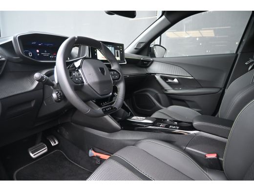 Peugeot 2008 1.2 Hybrid 145 GT Tot 8 Jaar Garantie! | Navi by App | Achteruitrijcamera | Cruise Control | Keyl... ActivLease financial lease