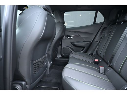 Peugeot 2008 1.2 Hybrid 145 GT Tot 8 Jaar Garantie! | Navi by App | Achteruitrijcamera | Cruise Control | Keyl... ActivLease financial lease