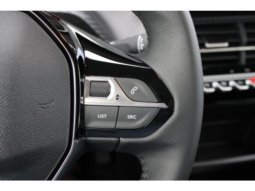 Peugeot 208 1.2 Turbo 100pk Style | Navi by app | Apple carplay | Parkeersensoren | Bluetooth | Cruise control | ActivLease financial lease