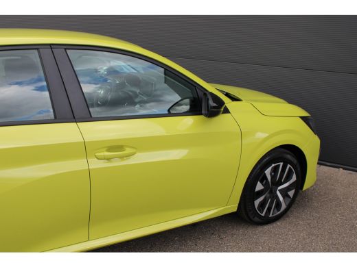 Peugeot 208 1.2 Turbo 100pk Style | Navi by app | Apple carplay | Parkeersensoren | Bluetooth | Cruise control | ActivLease financial lease