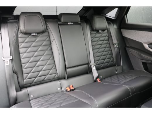 Peugeot 3008 GT Exclusive | Adaptieve cruise control met Stop&Go functie | Elektrische parkeerrem | Extra geti... ActivLease financial lease