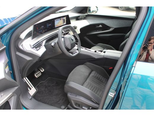 Peugeot e-3008 Dual Motor Launch Edition 325PK Incl. &euro;7.500 voorraad premie | Focal Hi-Fi | Schuif-/Kantel Dak |... ActivLease financial lease