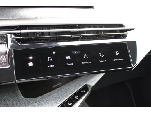 Peugeot e-3008 GT Avantage 210 73 kWh | Fase 3 laden | Luxe stoelen | Massage | Stoelverwarming | Alcantara | Na... ActivLease financial lease