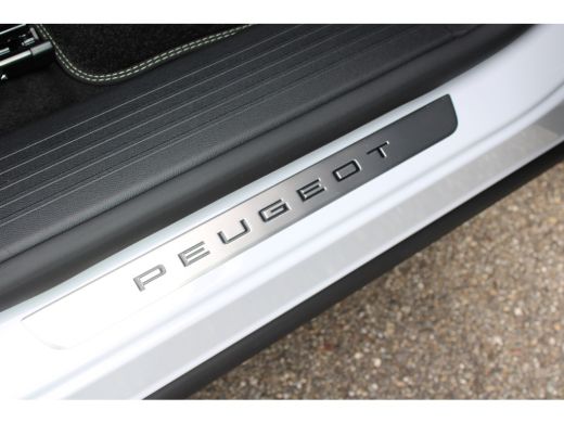 Peugeot e-3008 GT Avantage 210 73 kWh | Fase 3 laden | Luxe stoelen | Massage | Stoelverwarming | Alcantara | Na... ActivLease financial lease