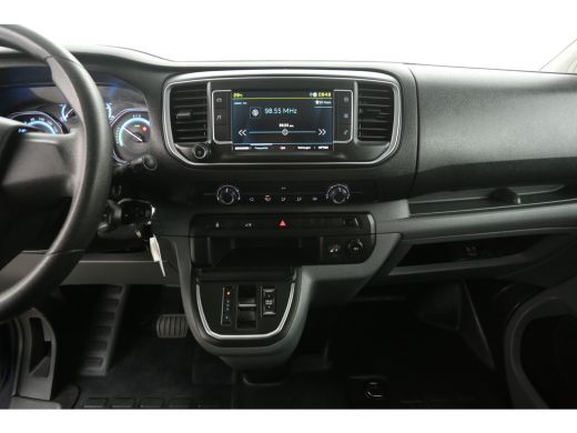 Peugeot e-Expert 75 kWh L2H1 Long Range | Snelladen | SOH 96% | Airco | Cruise | Camera | Carplay | 3 Zits | 2xSch... ActivLease financial lease