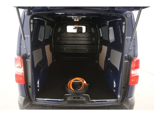 Peugeot e-Expert 75 kWh L2H1 Long Range | Snelladen | SOH 96% | Airco | Cruise | Camera | Carplay | 3 Zits | 2xSch... ActivLease financial lease