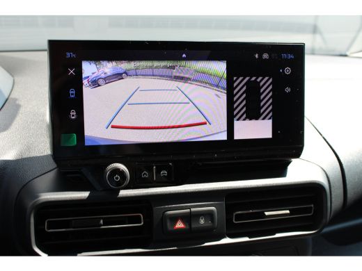 Peugeot e-Partner 136 L1 50 kWh | Fase 3 laden | Navigatie | Camera | 3-Zits | Parkeersensoren voor + achter | Appl... ActivLease financial lease