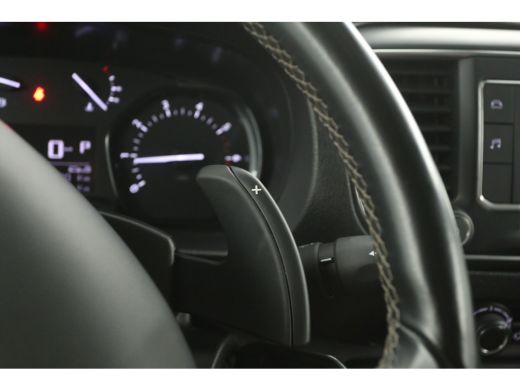 Peugeot Expert 2.0 BlueHDI 145PK L2H1 | Automaat | Airco | Cruise | Camera | Carplay | Parkeersens. ActivLease financial lease