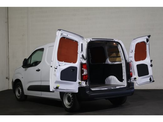 Peugeot Partner 1.2 PureTech 110pk S&S L1 Benzine 10dkm ActivLease financial lease