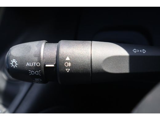 Peugeot Partner 1.2 PureTech 110pk S&S L1 Benzine 10dkm ActivLease financial lease