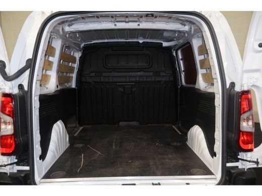 Peugeot Partner 1.2 PureTech 110pk S&S L1 Benzine 10dkm ActivLease financial lease