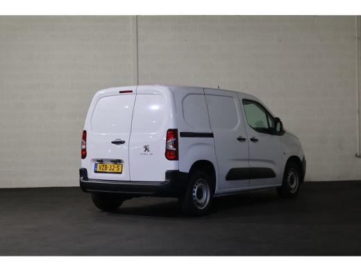 Peugeot Partner 1.2 PureTech 110pk S&S L1 Benzine 10dkm ActivLease financial lease