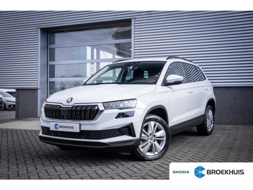 Skoda Karoq 1.5 TSI ACT Business Edition | Achteruitrijcamera | Lichtmetalen velgen 17" | Trekhaak uitklapbaar ActivLease financial lease