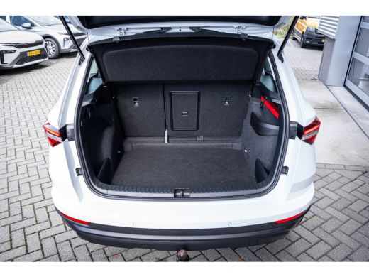 Skoda Karoq 1.5 TSI ACT Business Edition | Achteruitrijcamera | Lichtmetalen velgen 17" | Trekhaak uitklapbaar ActivLease financial lease