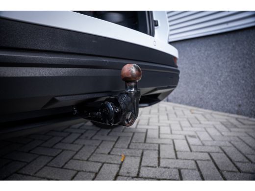Skoda Karoq 1.5 TSI ACT Business Edition | Achteruitrijcamera | Lichtmetalen velgen 17" | Trekhaak uitklapbaar ActivLease financial lease