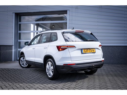 Skoda Karoq 1.5 TSI ACT Business Edition | Achteruitrijcamera | Lichtmetalen velgen 17" | Trekhaak uitklapbaar ActivLease financial lease