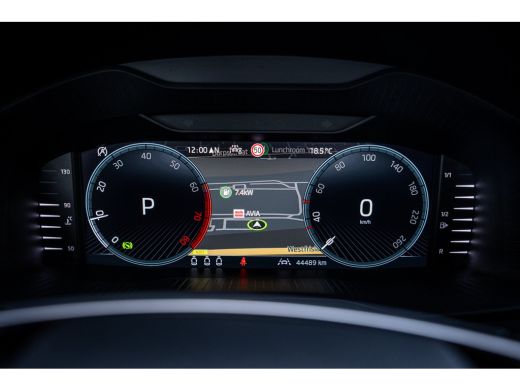 Skoda Karoq 1.5 TSI ACT Business Edition | Achteruitrijcamera | Lichtmetalen velgen 17" | Trekhaak uitklapbaar ActivLease financial lease