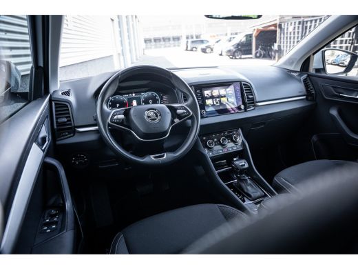 Skoda Karoq 1.5 TSI ACT Business Edition | Achteruitrijcamera | Lichtmetalen velgen 17" | Trekhaak uitklapbaar ActivLease financial lease