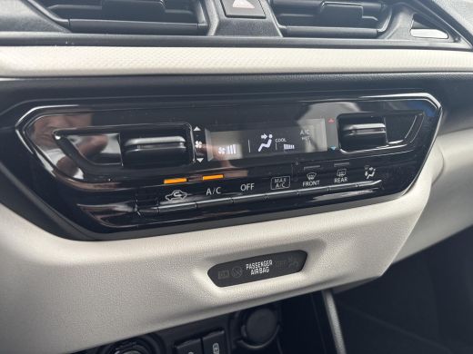 Suzuki Swift 1.2 Select Smart Hybrid | Nieuw | Direct uit voorraad leverbaar | Apple Carplay & Android Auto | ... ActivLease financial lease