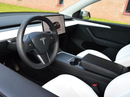 Tesla Model Y Long Range AWD 75 kWh | Trekaak | SoH 94% ActivLease financial lease